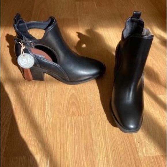MIA booties - Picture 3 of 4